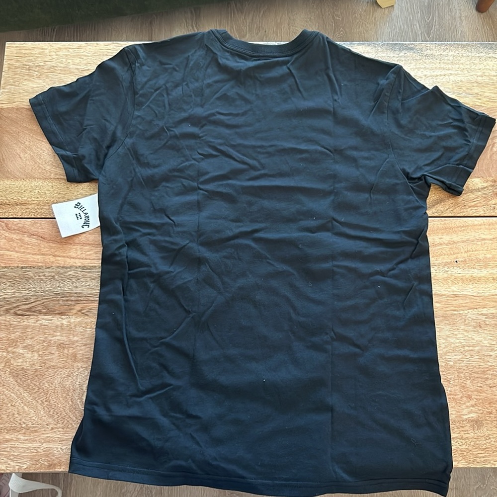 Brand is Billabong - Picture 2 of 10